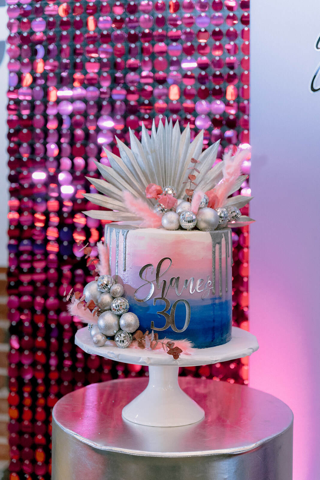 Pin by Nokuthula Bhengu on Cakes | Birthday cake for women elegant, Elegant birthday  cakes, Birthday cakes for women